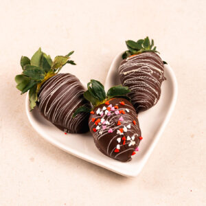 Chocolate-Dipped Strawberry 3-Pack
